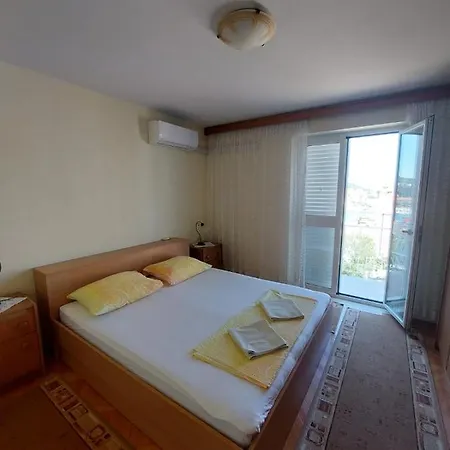 Diana Guest house