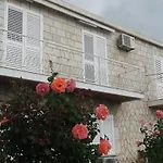 Diana بيت ضيافة دوبروفينك